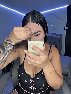 Lisa brown01 online show from 04-27-26, 11:03