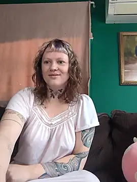 RosieSwitchBitch online show from 05-12-26, 12:00