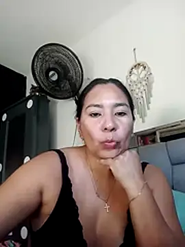 Snapshot of Angelsashaa07 chatting on 07-21-26, 09:38 Angelsashaa07 online show from 07-21-26, 09:38