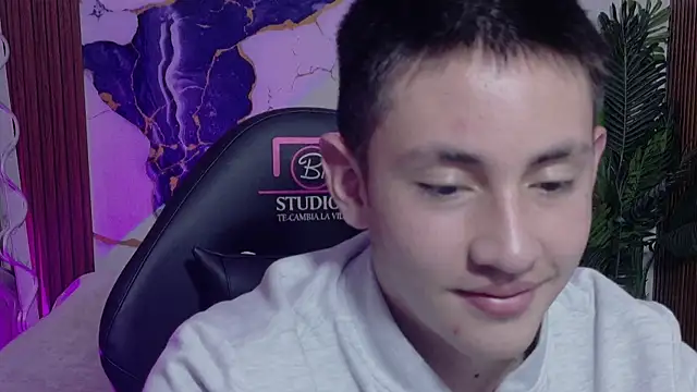 Andres Tay online show from 05-25-26, 02:22