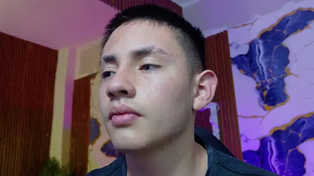 Andres Tay online show from 05-18-26, 02:55
