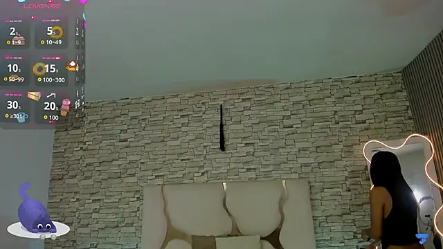 Yenn tay online show from 06-19-26, 12:00