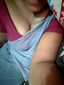 Snapshot of Tamil_Hot_HoneyBee chatting on 06-07-26, 03:17 Tamil Hot HoneyBee online show from 06-07-26, 03:17