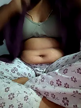 Tamil Hot HoneyBee online show from 07-21-26, 05:25