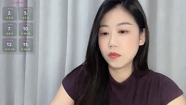 Snapshot of F-Yuwei chatting on 04-29-26, 12:31 F-Yuwei online show from 04-29-26, 12:31