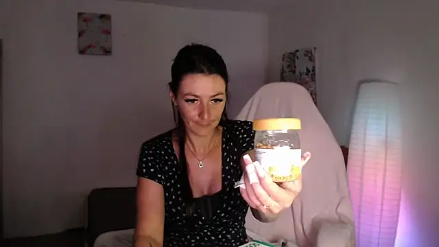 missydiorr10 online show from 06-09-26, 09:43
