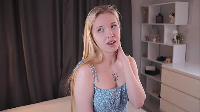 Sweet Love Lily online show from 04-28-26, 06:34