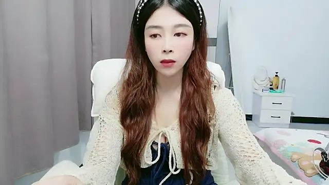 xiaoxiaohong030 online show from 07-05-26, 12:01