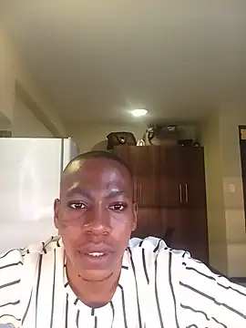 Snapshot of Mphoza0211 chatting on 05-20-26, 02:03 Mphoza0211 online show from 05-20-26, 02:03