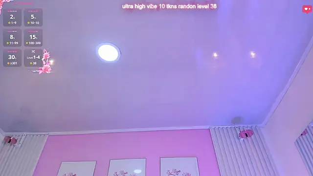 Ariana west  online show from 05-09-26, 12:52