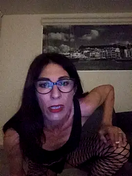 Snapshot of Ambra84 chatting on 05-16-26, 11:15 Ambra84 online show from 05-16-26, 11:15