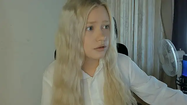 MidnightPoise online show from 06-18-26, 05:06