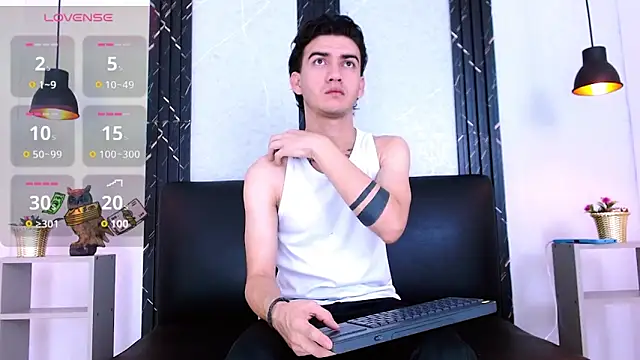 Feiccer Castquer online show from 05-21-26, 11:07