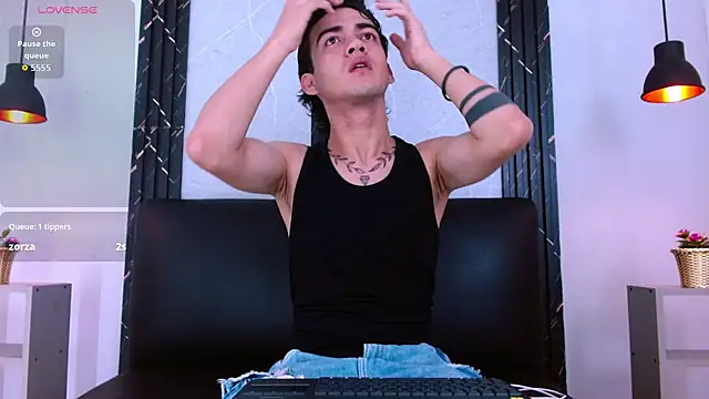 Feiccer Castquer online show from 06-08-26, 11:11