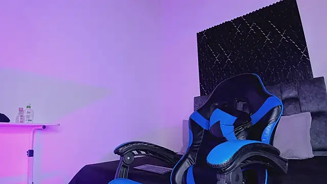 ThiagoSexy005 online show from 07-17-26, 12:30