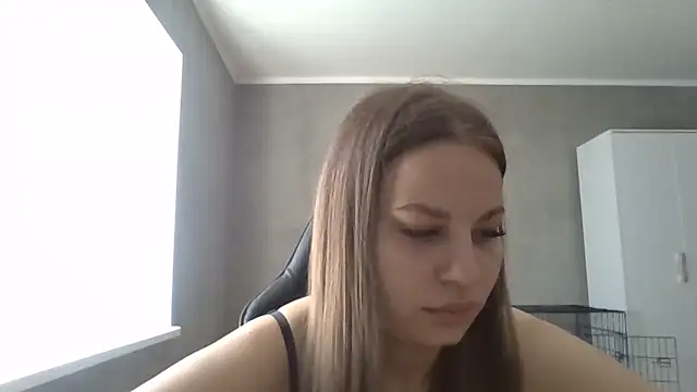  Linsyy ee  online show from 05-12-26, 09:48