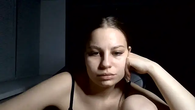  Linsyy ee  online show from 05-13-26, 07:21