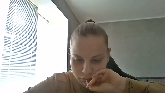  Linsyy ee  online show from 06-16-26, 11:10