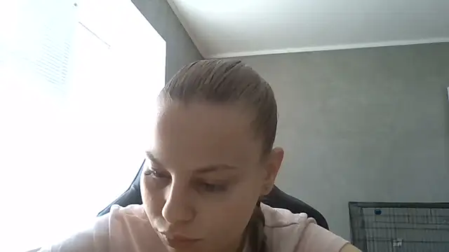  Linsyy ee  online show from 06-12-26, 08:56