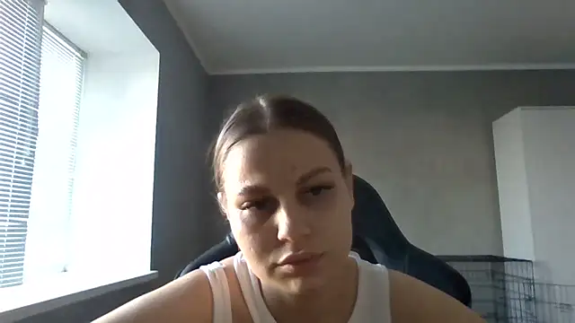  Linsyy ee  online show from 05-06-26, 03:38