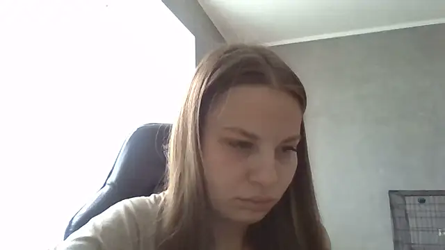  Linsyy ee  online show from 06-02-26, 11:21