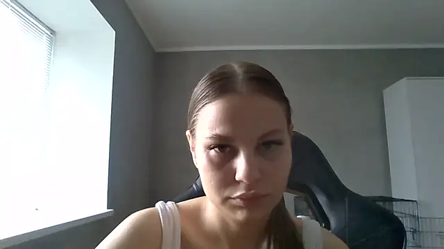  Linsyy ee  online show from 05-10-26, 09:35
