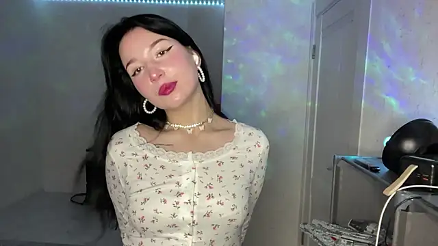 Necusharon online show from 05-07-26, 06:17