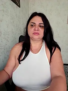 Snapshot of -CUTE-EVVIL- chatting on 05-19-26, 05:58 -CUTE-EVVIL- online show from 05-19-26, 05:58