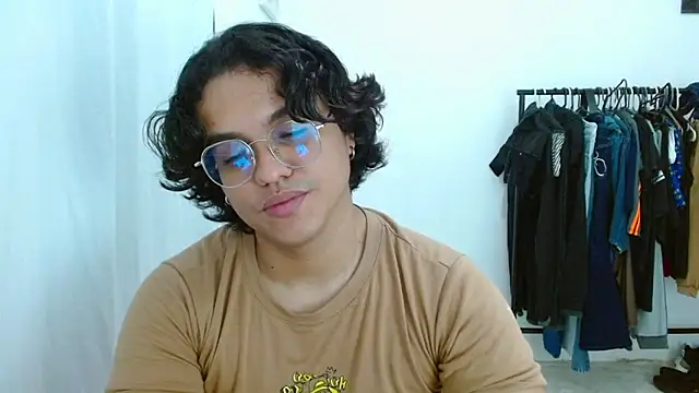 Diane exotic online show from 06-17-26, 11:47