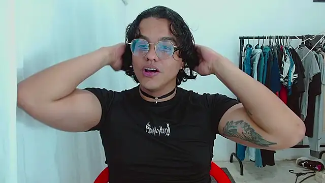 Diane exotic online show from 06-04-26, 06:45