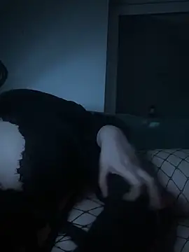 Valentinaxcravee online show from 04-26-26, 11:46