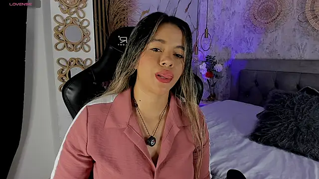 Leidy 2026 online show from 05-04-26, 01:03