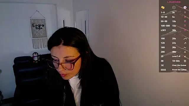 Snapshot of Valeri_bj chatting on 06-09-26, 08:32 Valeri bj online show from 06-09-26, 08:32