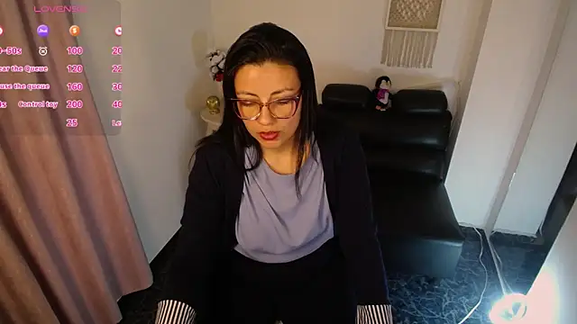 Snapshot of Valeri_bj chatting on 05-15-26, 07:45 Valeri bj online show from 05-15-26, 07:45