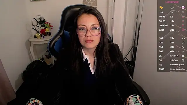 Snapshot of Valeri_bj chatting on 06-11-26, 09:01 Valeri bj online show from 06-11-26, 09:01