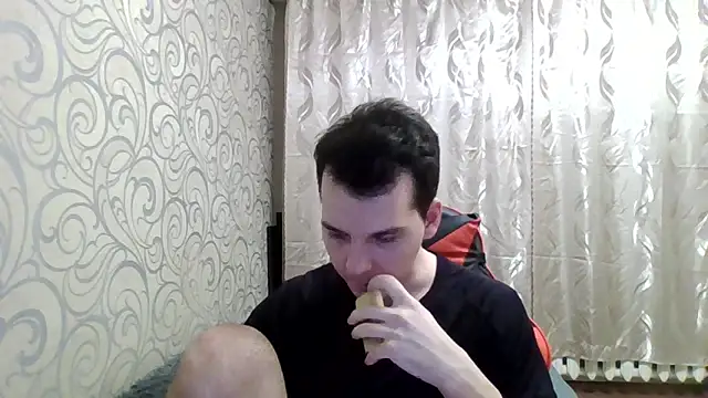 gwinbladee online show from 04-26-26, 03:20