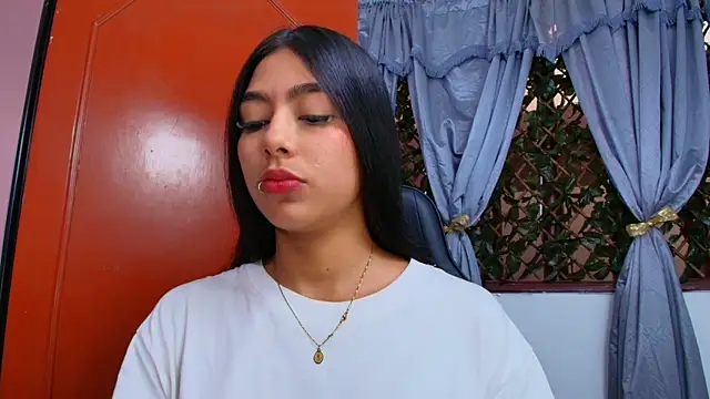 Sofia Browm online show from 05-19-26, 08:49