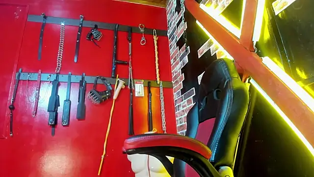 Dominatriz Arlette online show from 05-20-26, 07:11