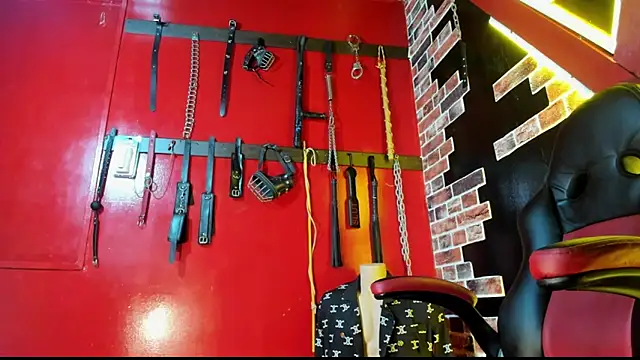 Dominatriz Arlette online show from 05-05-26, 07:06