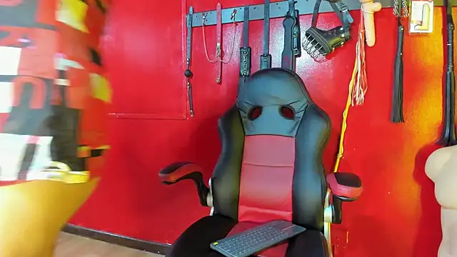 Dominatriz Arlette online show from 06-03-26, 07:18