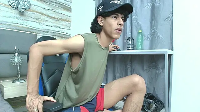 Zayn Fox32 online show from 04-25-26, 07:55