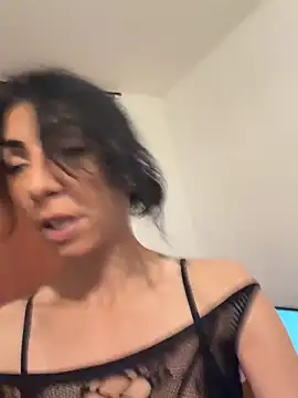 Yasmiinee online show from 04-26-26, 07:33