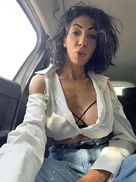 Yasmiinee online show from 04-28-26, 12:20