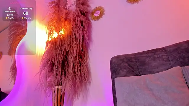 hailey sky  online show from 06-23-26, 07:23