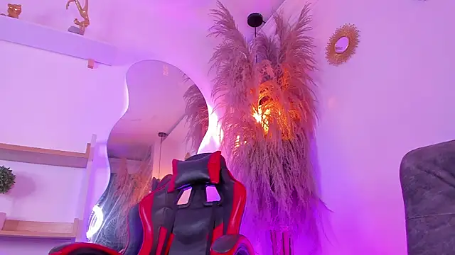 hailey sky  online show from 07-21-26, 07:26
