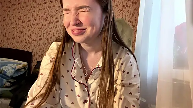 Chloooee online show from 04-26-26, 11:40