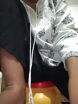 Snapshot of ESHA-LOVE chatting on 05-15-26, 11:25 ESHA-LOVE online show from 05-15-26, 11:25
