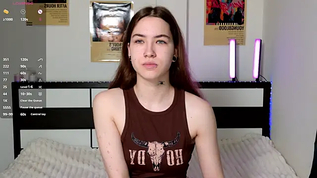 EvaAndLuna online show from 06-03-26, 11:09
