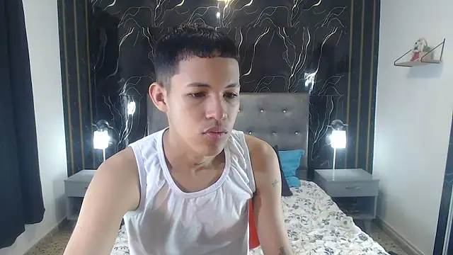 PhillipCox online show from 05-25-26, 12:48