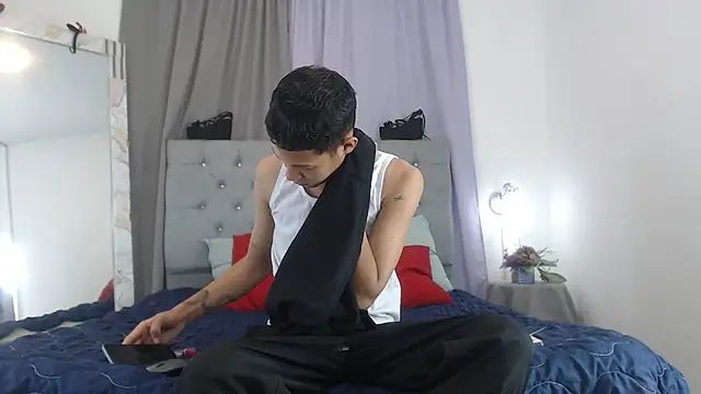 PhillipCox online show from 06-02-26, 12:38